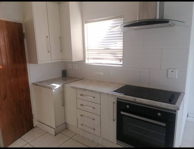 3 bed property to rent in STRUBENVALE